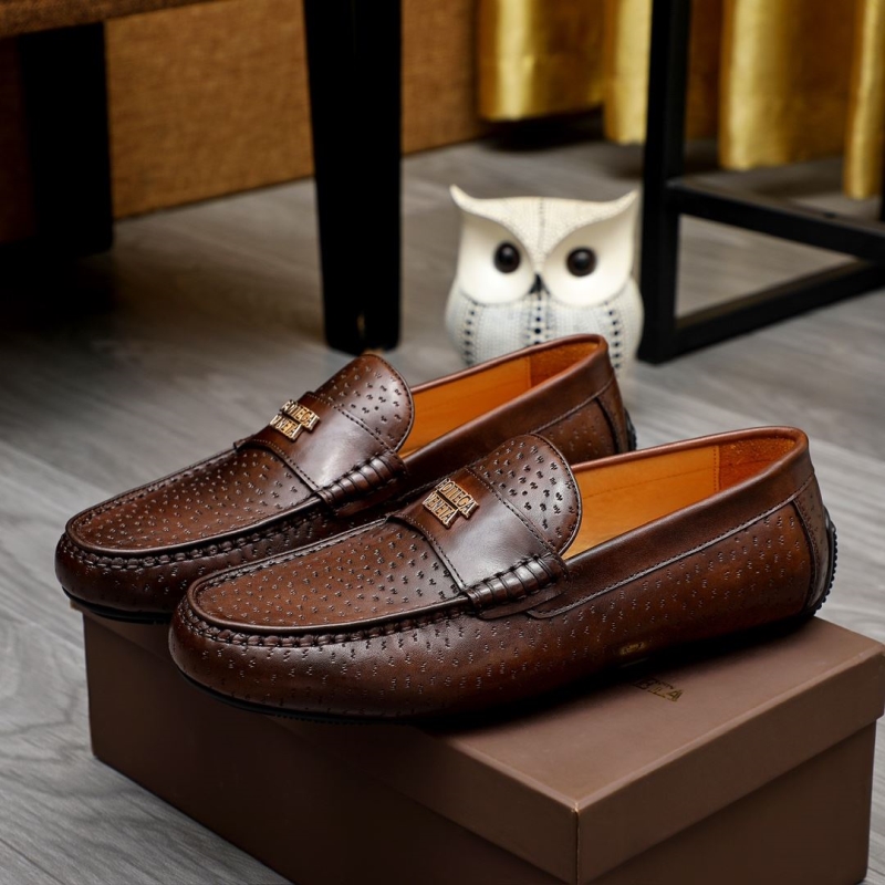 bo*te*ga Ve*ne*ta leather shoes